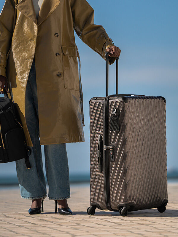 Luggage, Messenger Bags, Totes, Duffles & Backpacks Luggage, Messenger Bags, Totes, Duffles & Backpacks