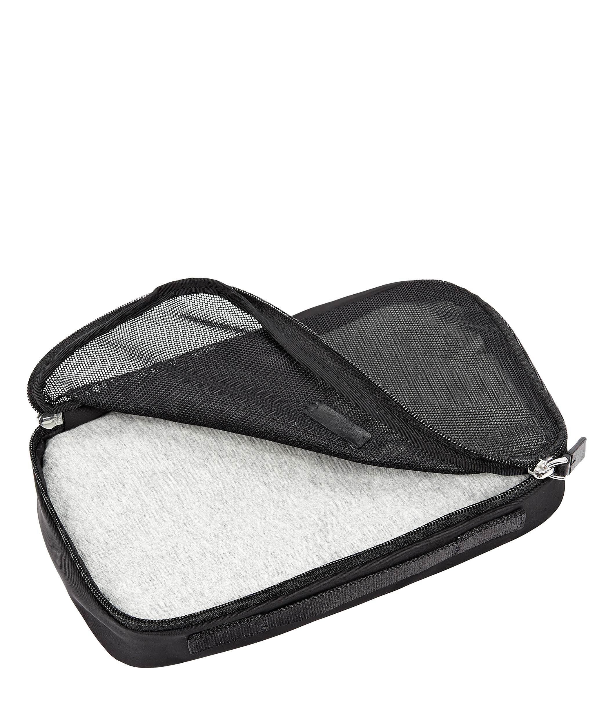 tumi coat hanger