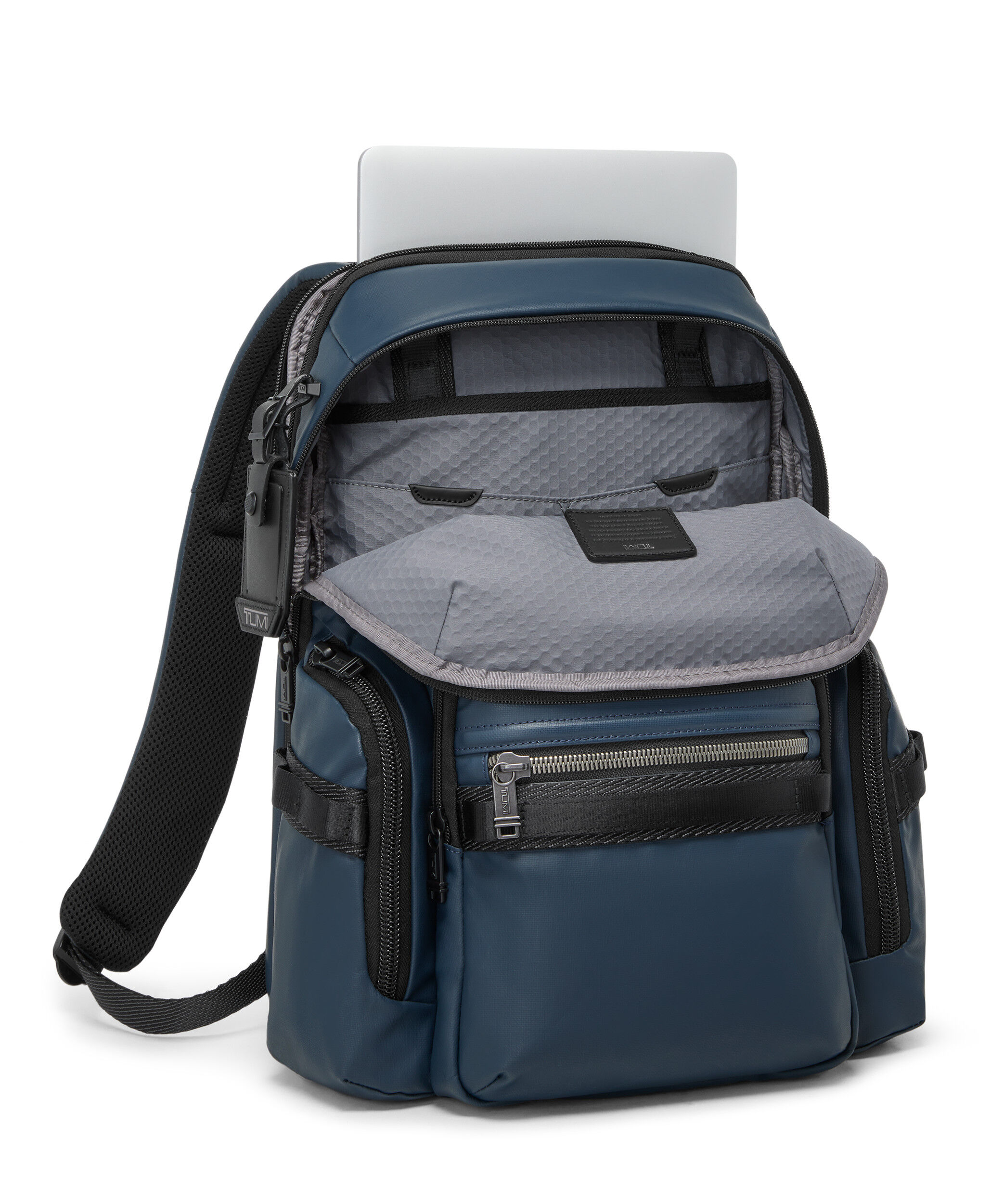 Alpha Bravo Luggage Collection | TUMI
