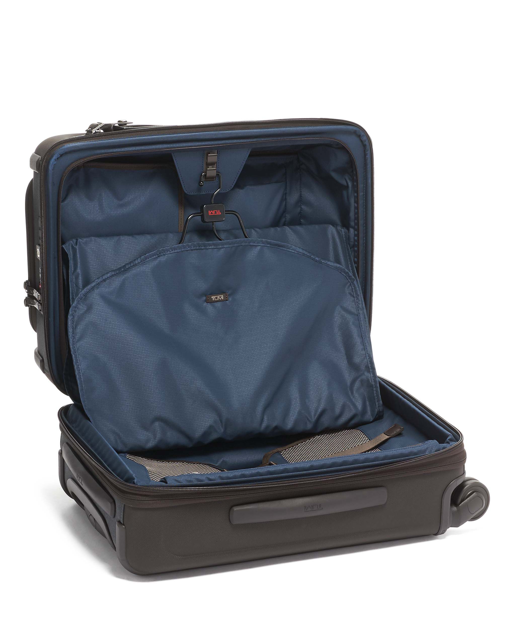 Tumi alpha top 3 international