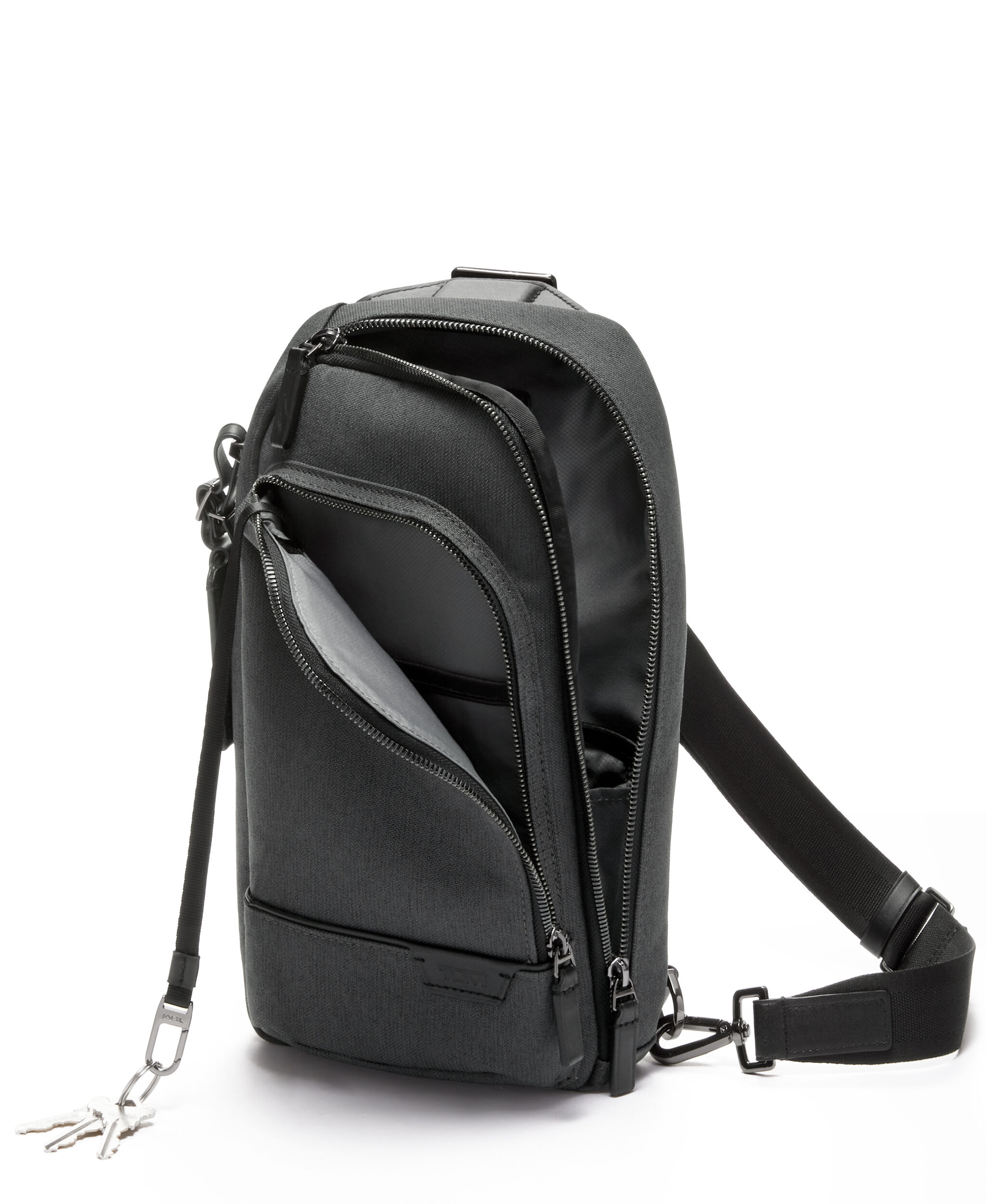 Tumi 2025 harrison sling