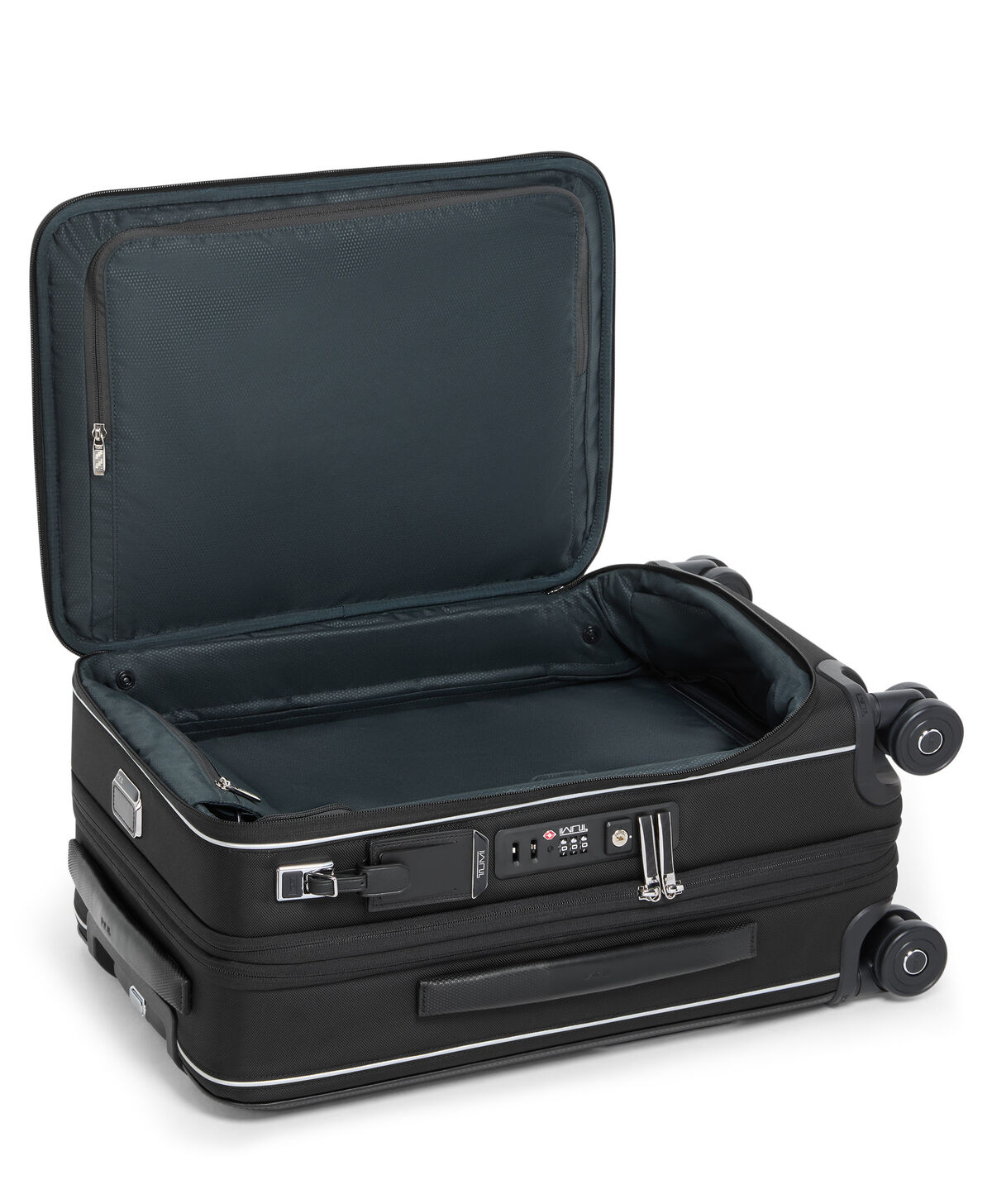 Arriv&eacute; Dual Access Expandable Cabin