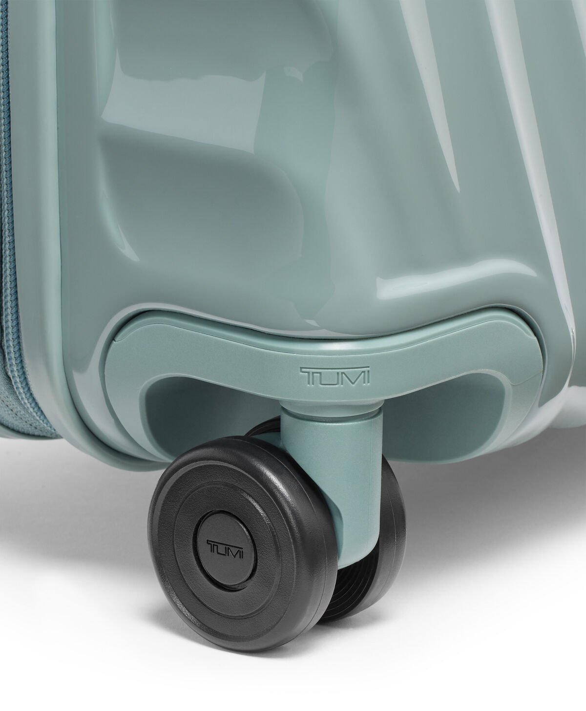 TUMI Continental Expandable Carry-On 55 cm