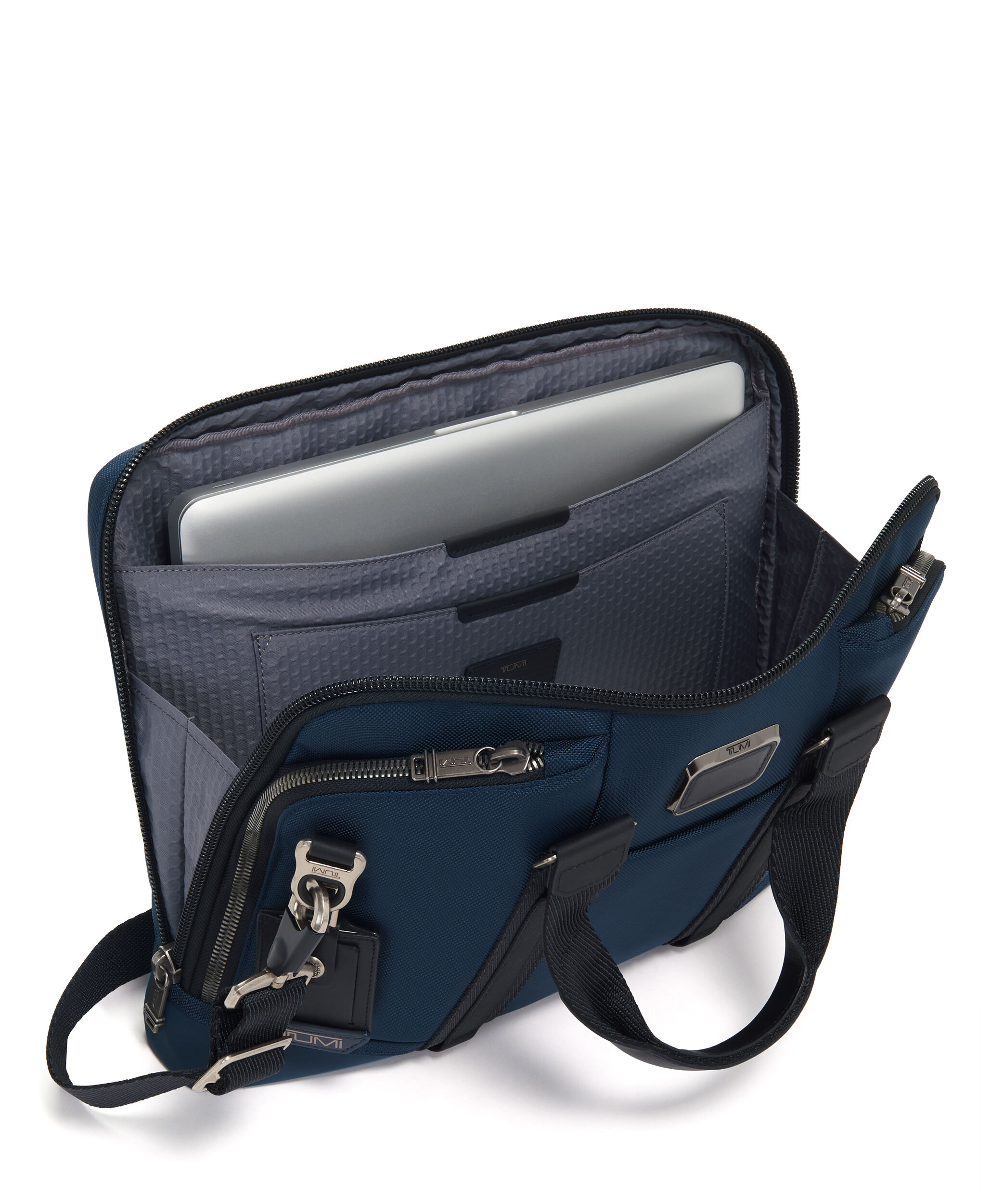 TUMI Alpha Bravo Response Travel Kit – Luggage Pros