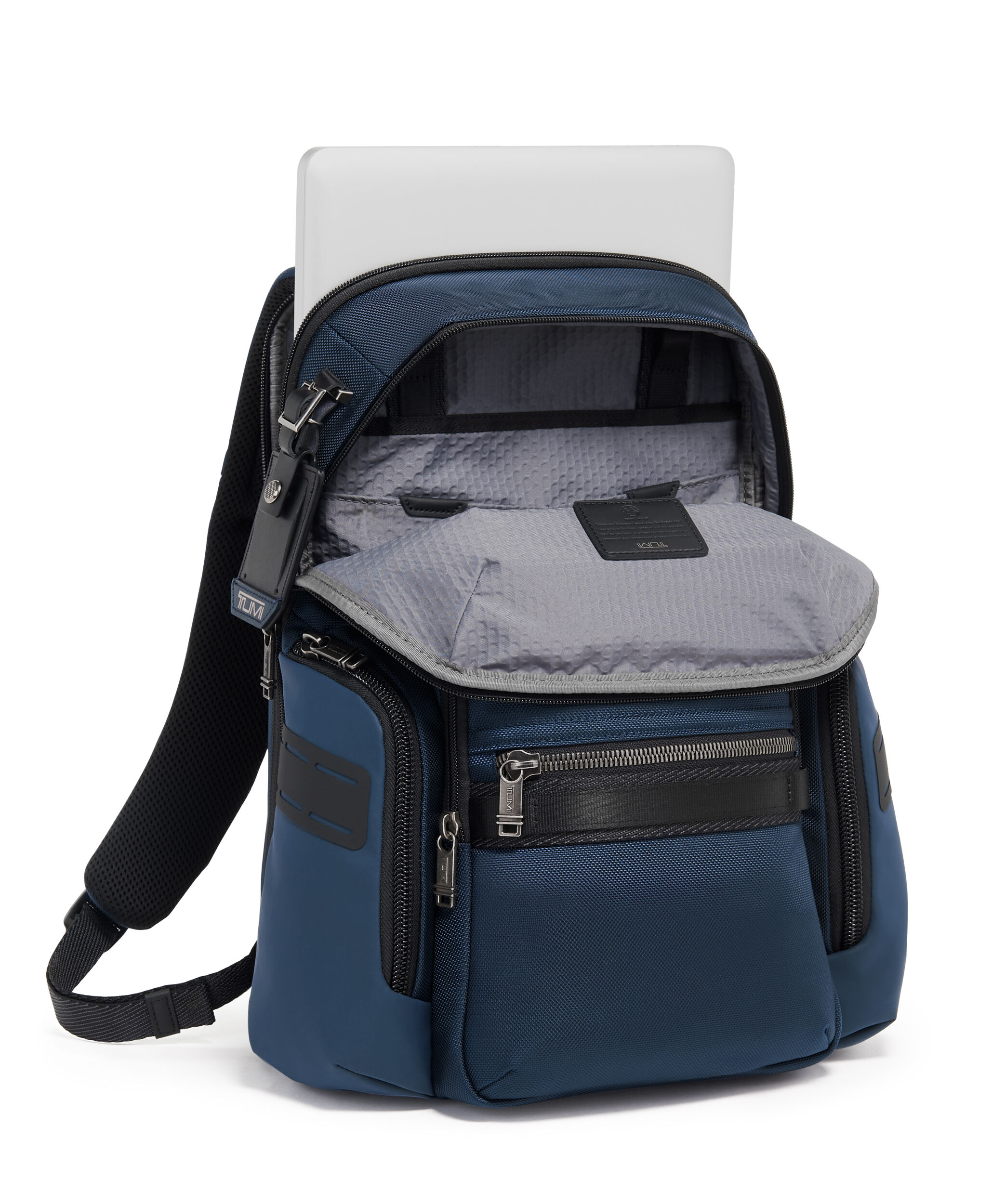 Alpha Bravo Luggage Collection | TUMI