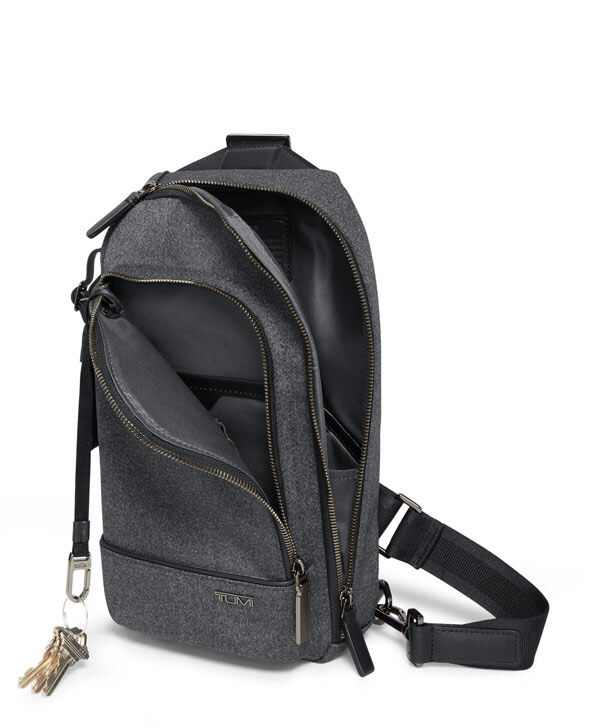 Harrison Gregory Sling Black | TUMI Hungary