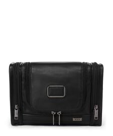 Alpha Hanging Travel Kit