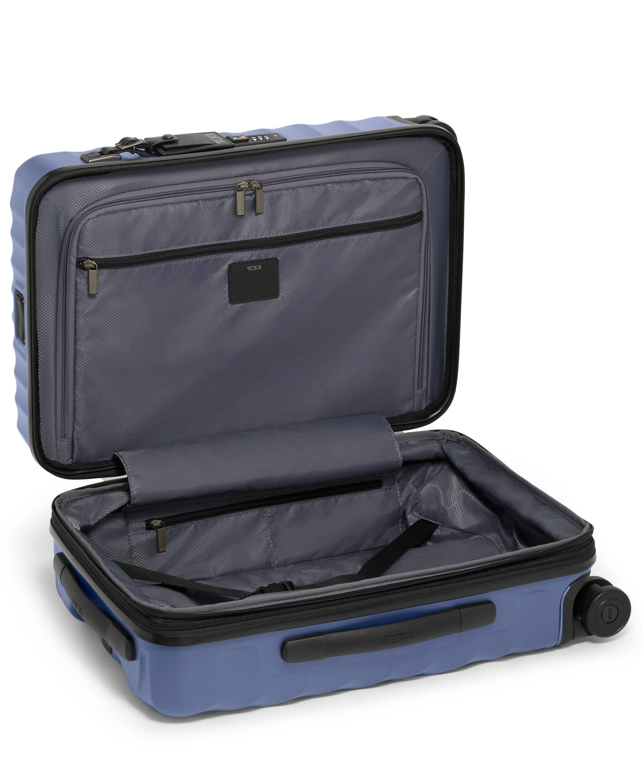 Tumi 21 carry on discount