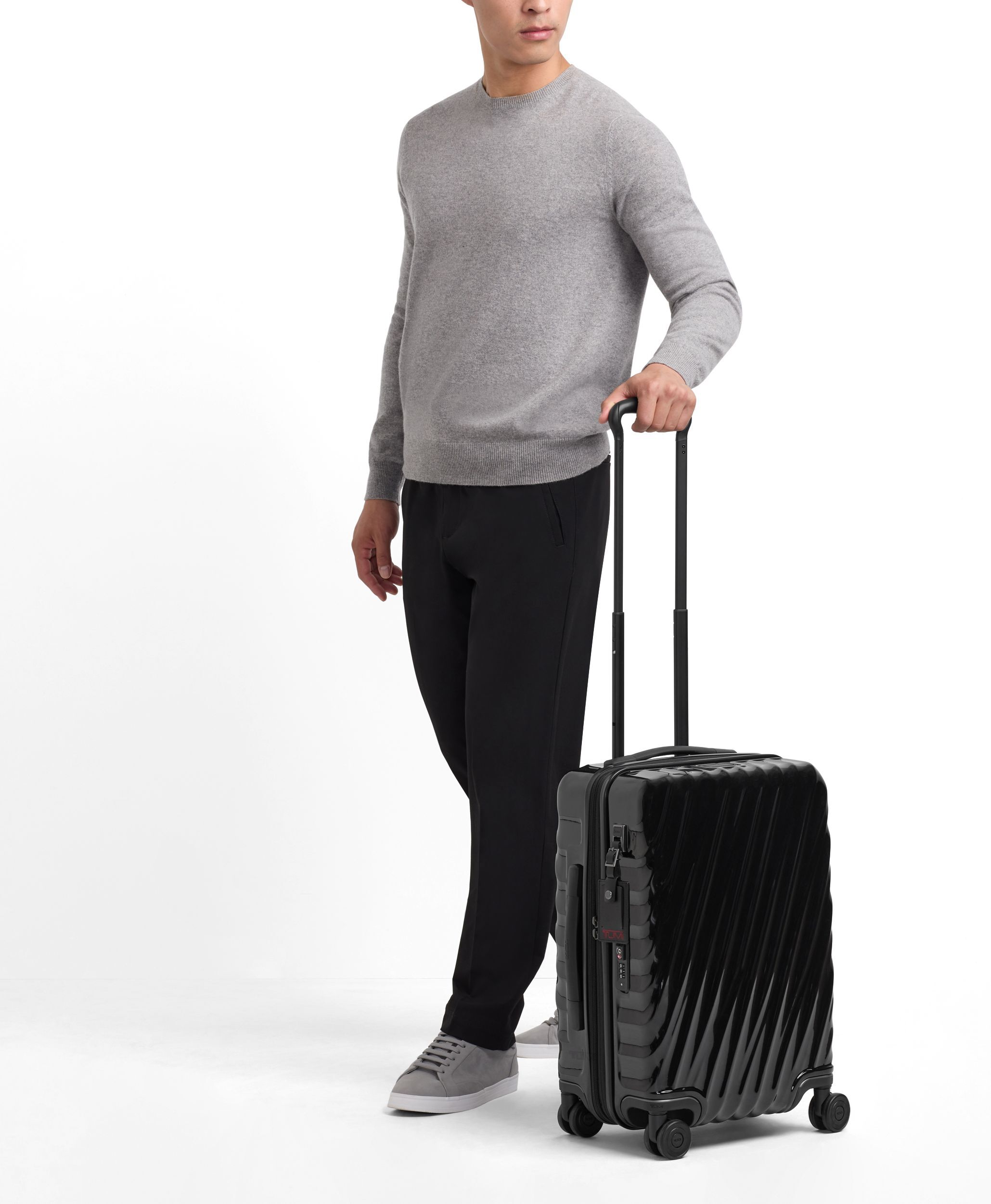 19 Degree International Expandable Carry On 55 cm
