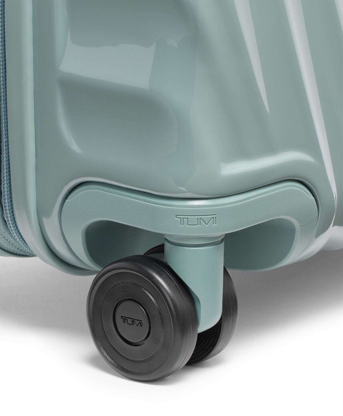 19 Degree Expandable Cabin | TUMI Expandable Cabin