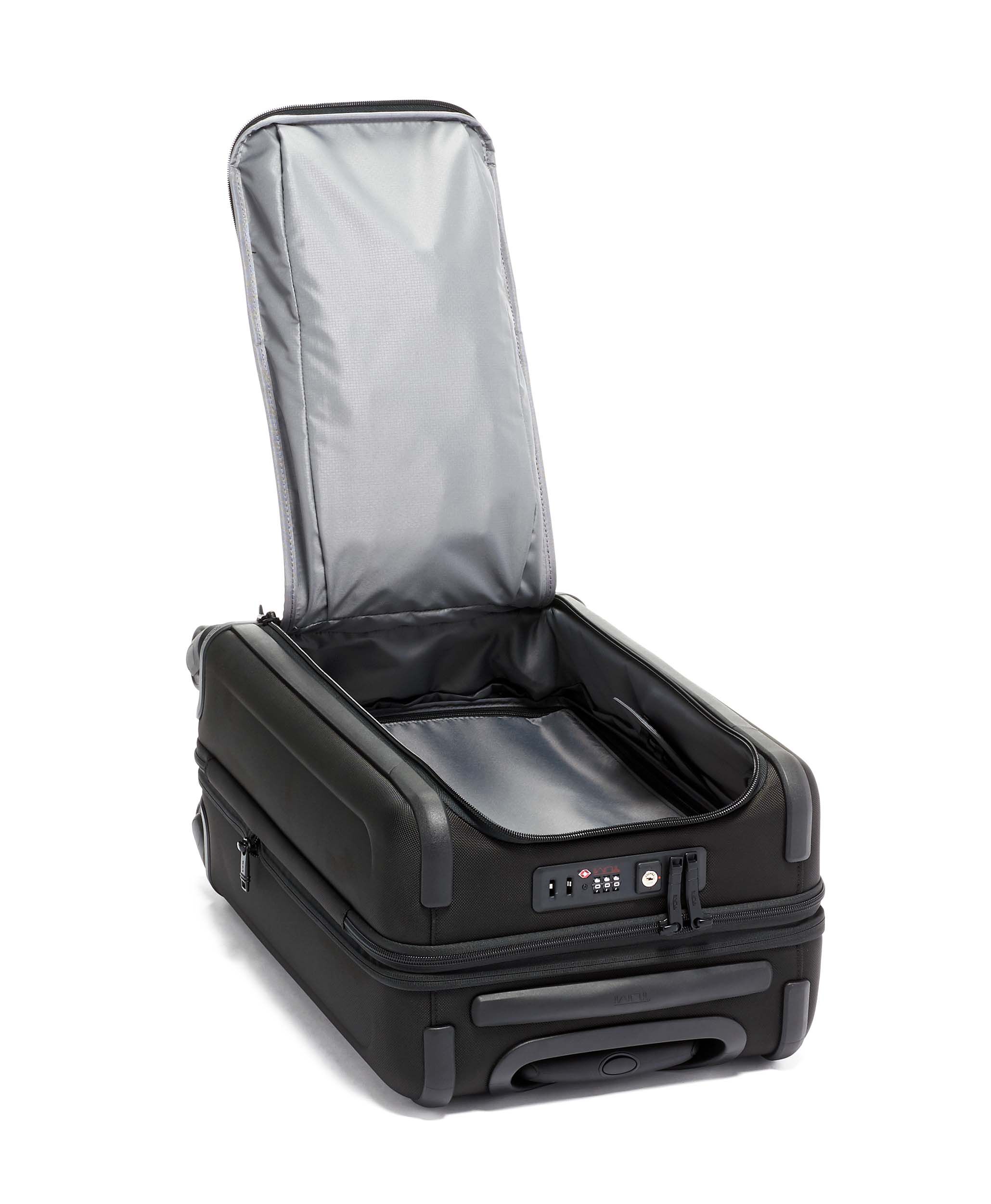 Tumi alpha 3 usb port discount