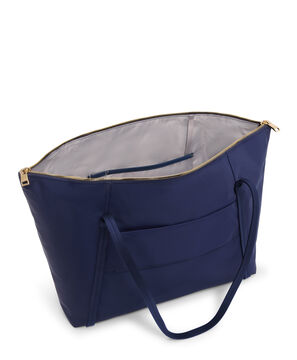 Voyageur Q Tote