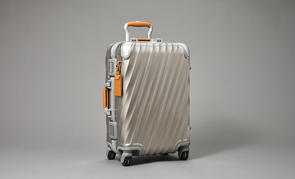 Tumi international carry clearance on 19 degree aluminum